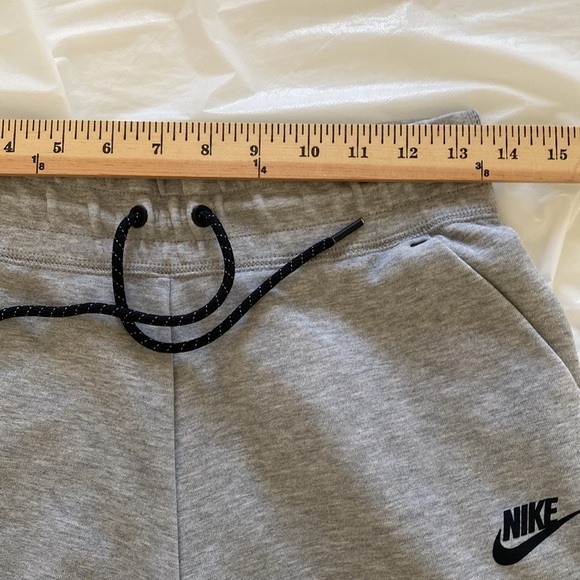 NIKE Sportswear Women’s Gray Tech Fleece Jogger Pants CW4292-063 Size S - Picture 7 of 10